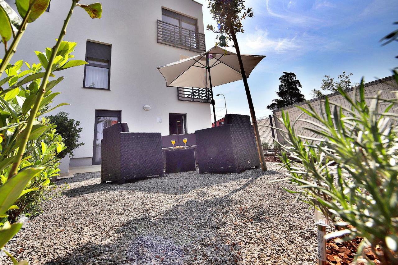 Studio Apartment Ada 2 Rijeka Exterior photo